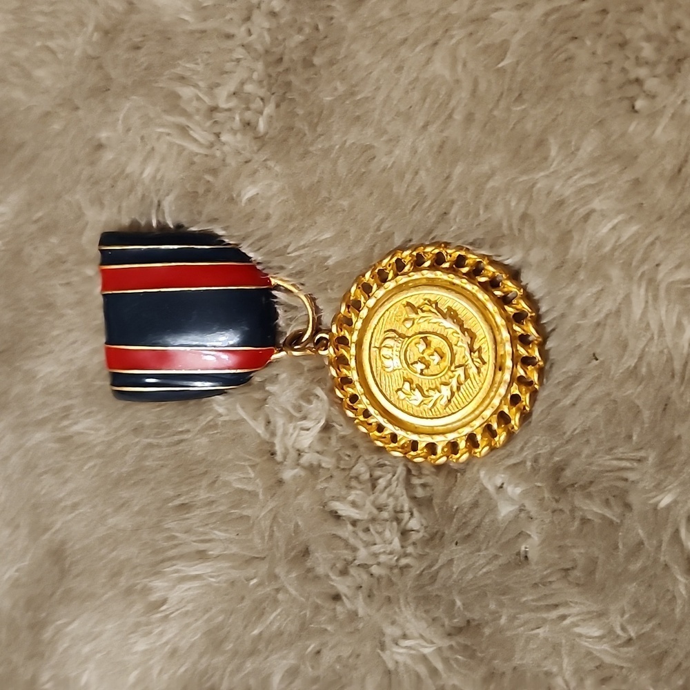 Vintage pin medal